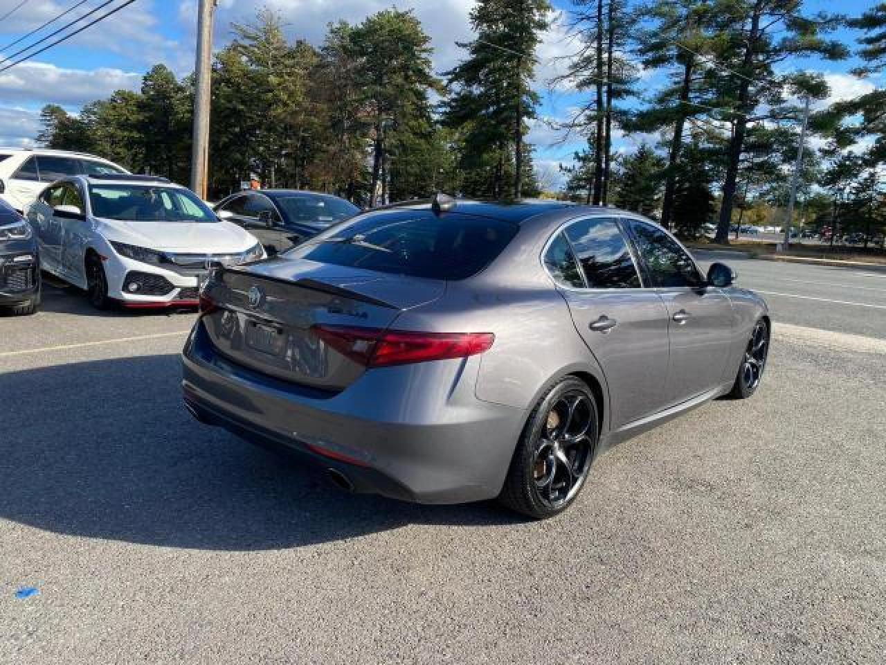 Obraz 3 z 2017 ALFA ROMEO GIULIA Q4 2017 z VIN ZARFAEDN0H7547885