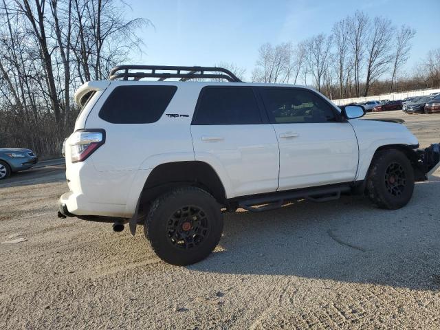 Obraz 3 z 2023 TOYOTA 4RUNNER SE 2023 z VIN JTELU5JR4P6132547