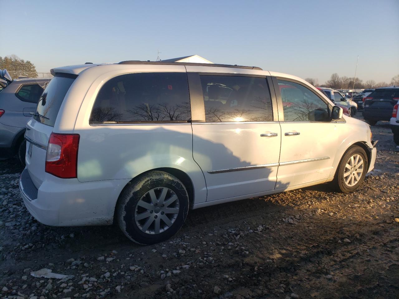 Image 3 of 2015 CHRYSLER TOWN & COUNTRY TOURING 2015 with VIN 2C4RC1BG7FR620440