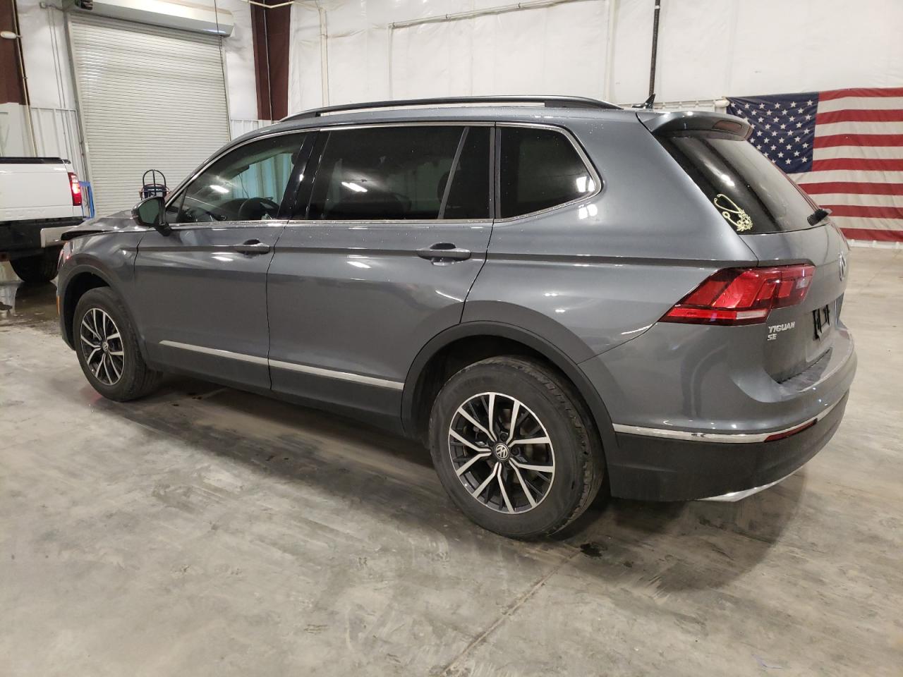 Image 2 of 2020 VOLKSWAGEN TIGUAN SE 2020 with VIN 3VV2B7AX5LM084374
