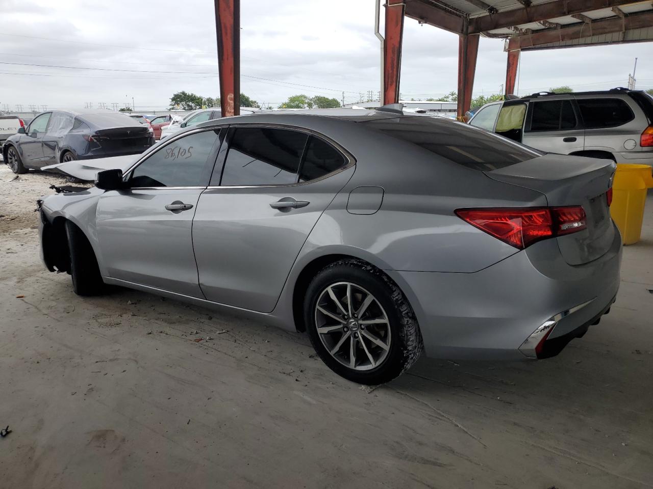 Obraz 2 z 2018 ACURA TLX TECH 2018 z VIN 19UUB1F53JA006568