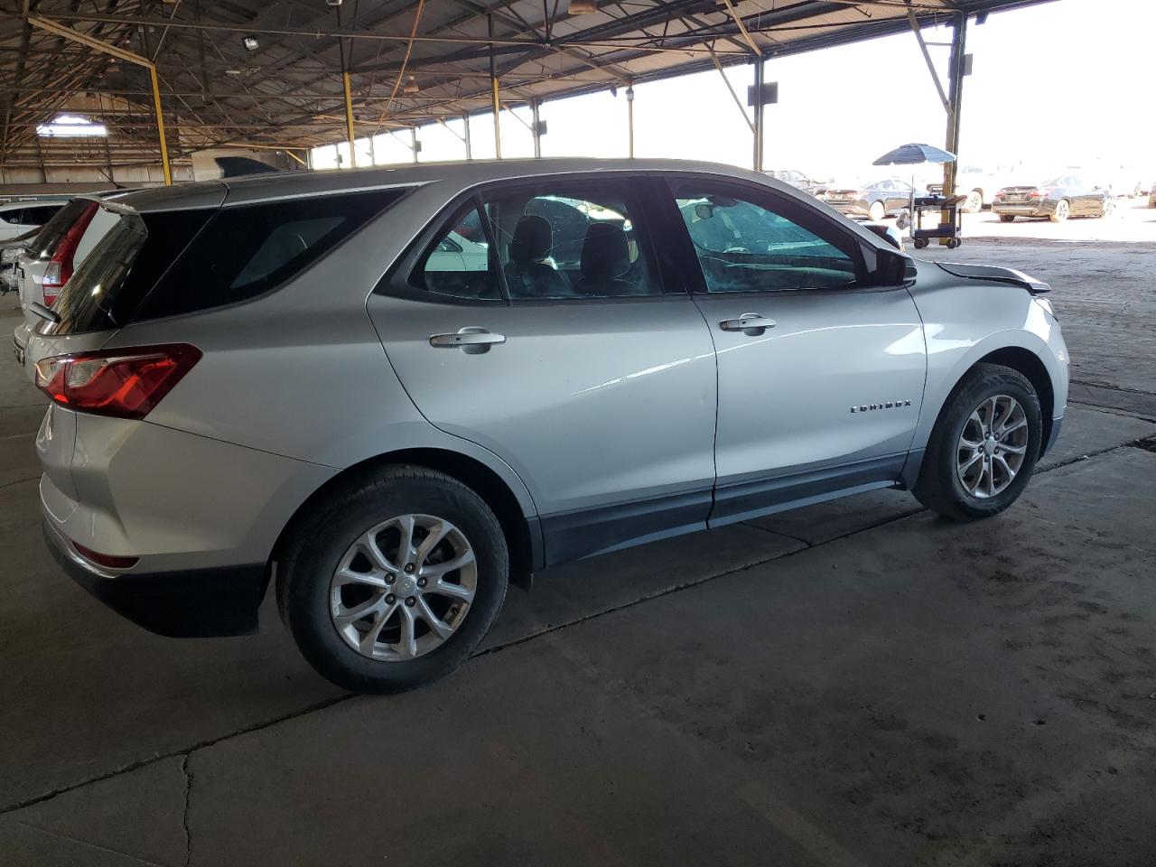 Изображение 3 2018 CHEVROLET EQUINOX LS 2018 с VIN 3GNAXHEV6JS502872