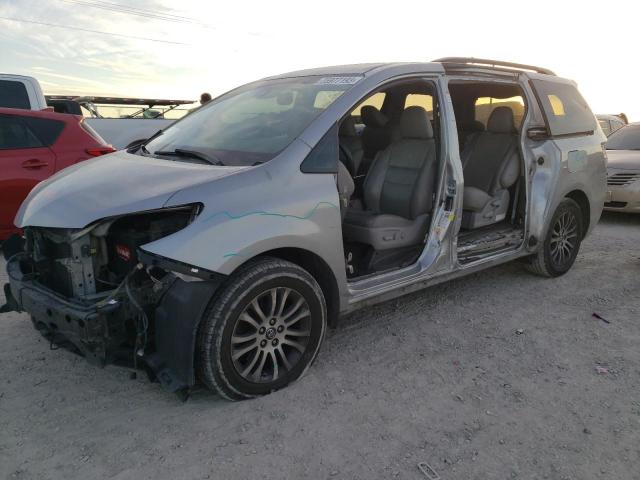 Obraz 1 z 2018 TOYOTA SIENNA XLE 2018 z VIN 5TDYZ3DC7JS911441