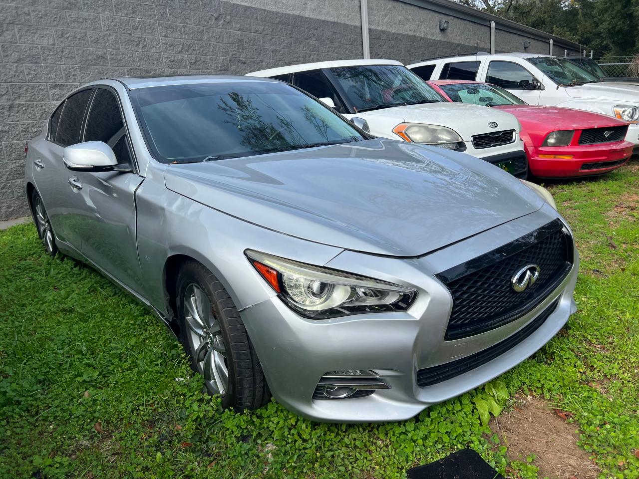 Image 1 of 2015 INFINITI Q50 BASE 2015 with VIN JN1BV7AP7FM353421