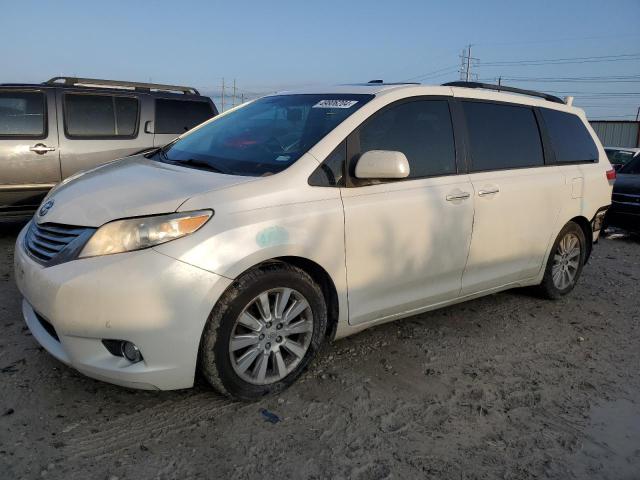 Изображение 2012 TOYOTA SIENNA XLE 2012