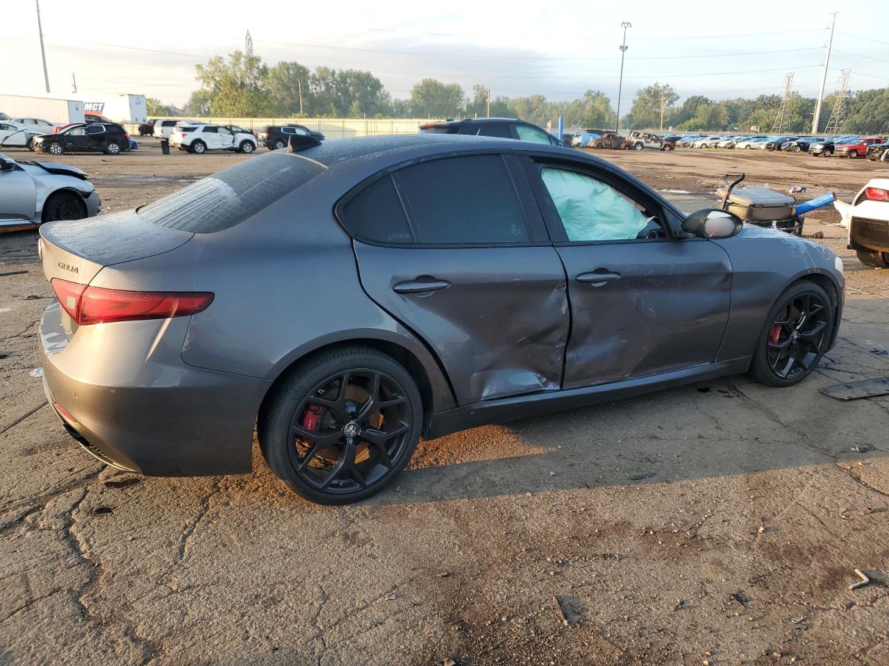 Image 3 of 2020 ALFA ROMEO GIULIA  2020 with VIN ZARFANAN8L7633801