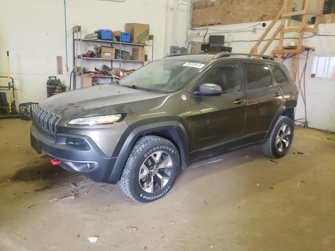 Image 1 of 2016 JEEP CHEROKEE TRAILHAWK 2016 with VIN 1C4PJMBSXGW131073