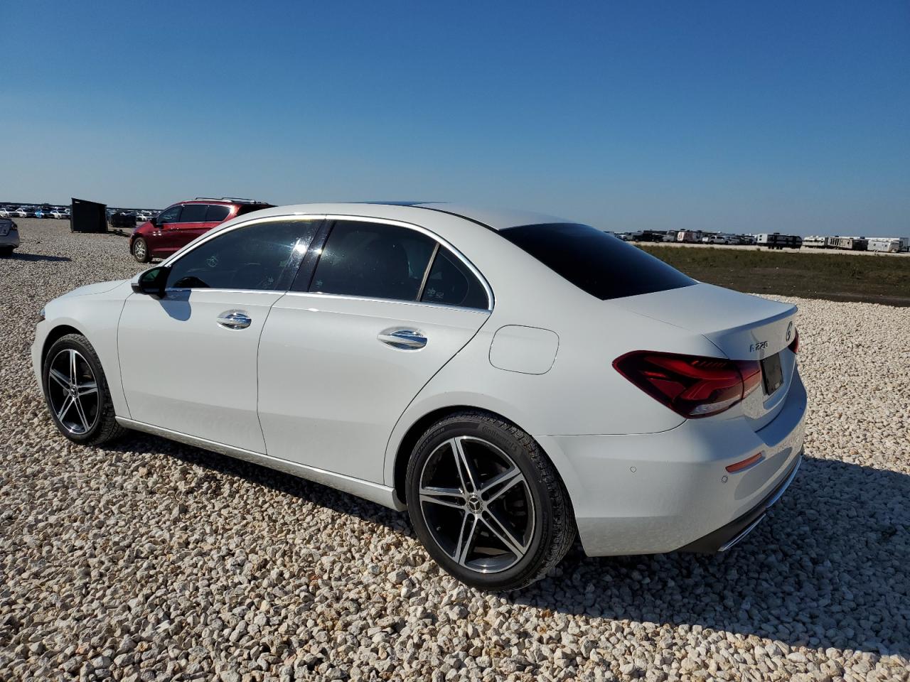 Изображение 2 2019 MERCEDES-BENZ A 220 2019 с VIN WDD3G4EB1KW025182
