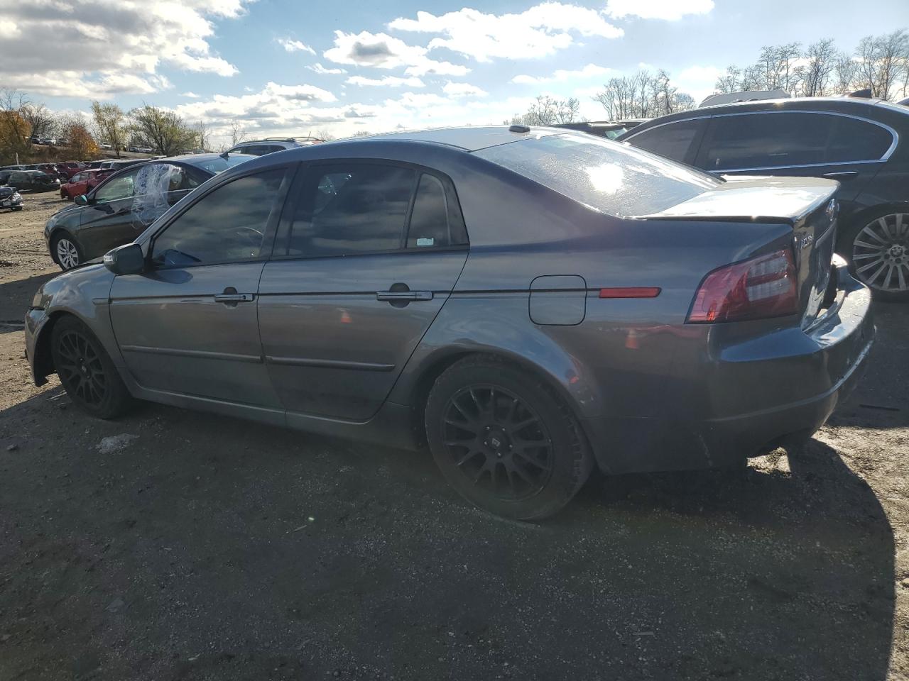 Изображение 2 Acura Tl 2008 с VIN 19UUA662X8A024484