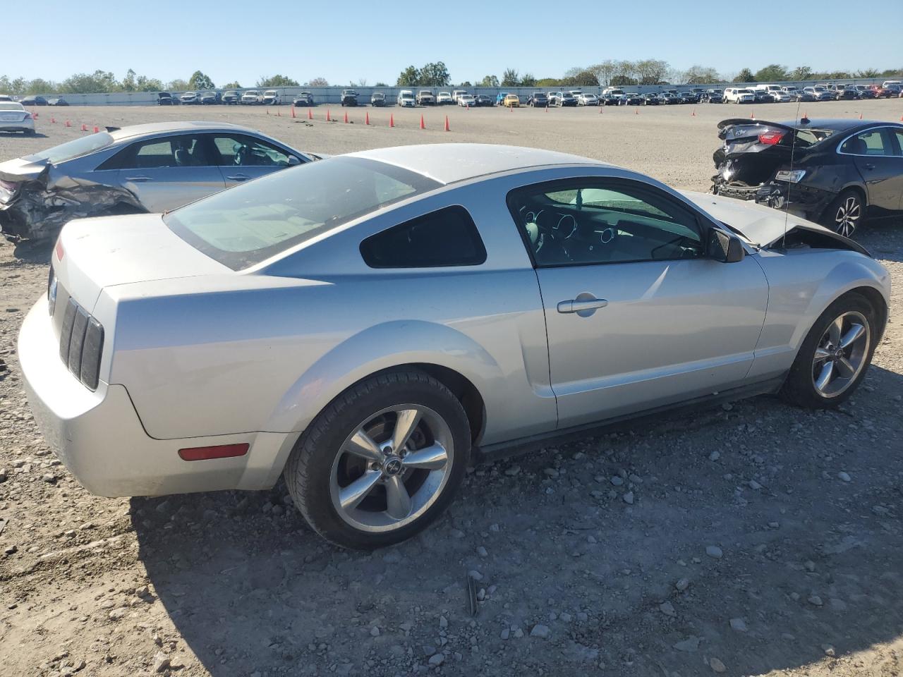 Image 3 of 2006 FORD MUSTANG  2006 with VIN 1ZVFT80N665181044