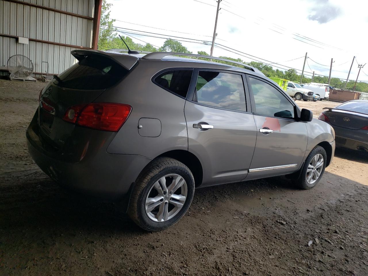 Изображение 3 2015 NISSAN ROGUE SELECT S 2015 с VIN JN8AS5MV4FW752912