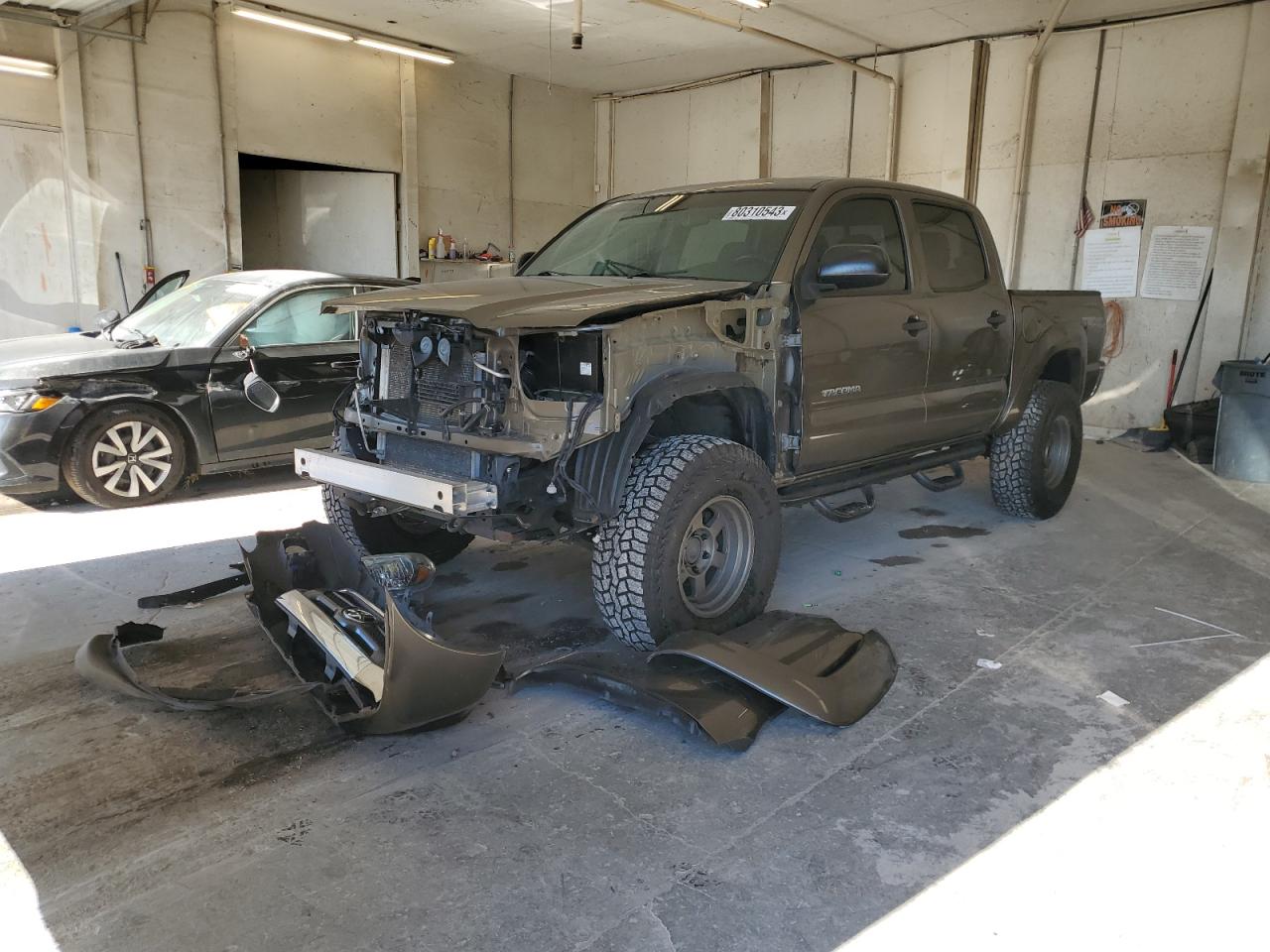 Image 1 of 2014 TOYOTA TACOMA DOUBLE CAB 2014 with VIN 3TMLU4EN4EM161176
