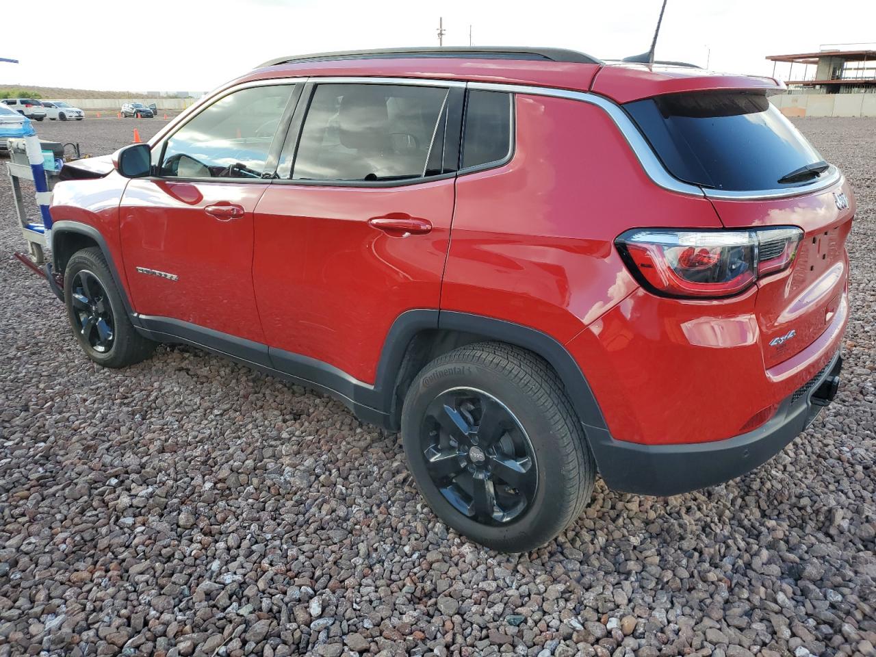 Obraz 2 z 2019 JEEP COMPASS LATITUDE 2019 z VIN 3C4NJDBB6KT742384