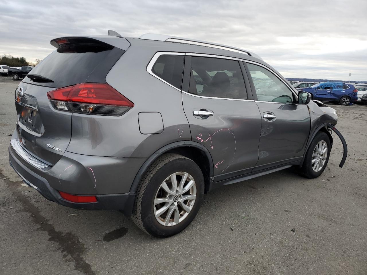 Image 3 of 2018 NISSAN ROGUE S 2018 with VIN KNMAT2MV6JP602634