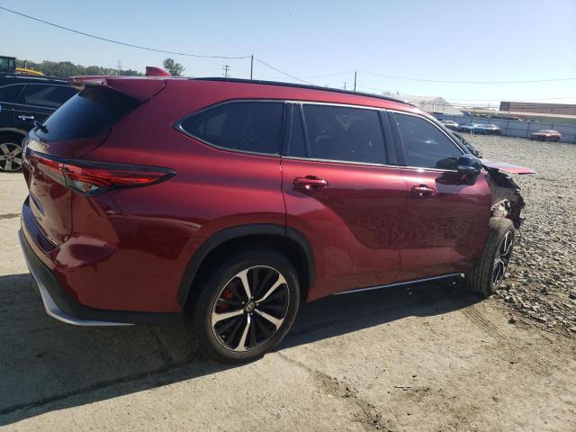 Image 3 of 2022 TOYOTA HIGHLANDER XSE 2022 with VIN 5TDLZRBH0NS197850