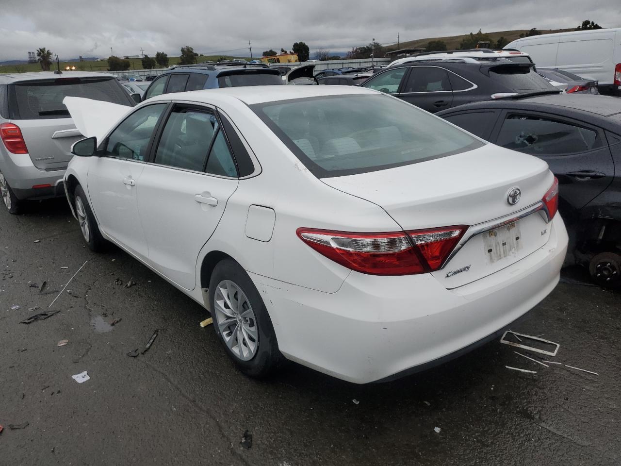 Image 2 of 2017 TOYOTA CAMRY LE 2017 with VIN 4T1BF1FK5HU321702