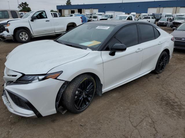 Obraz 1 z 2022 TOYOTA CAMRY XSE 2022 z VIN 4T1K31AK3NU044253