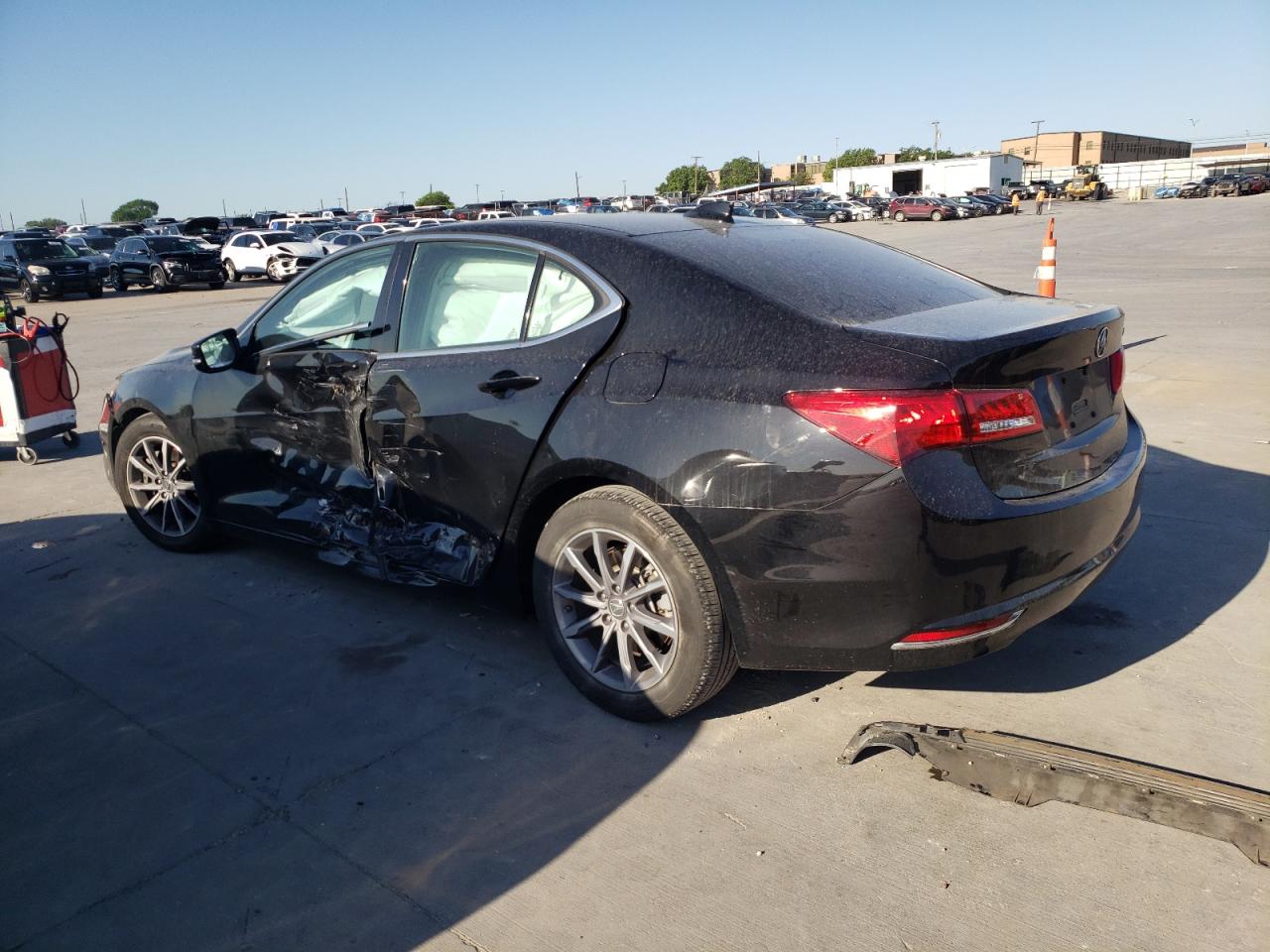 Obraz 2 z 2019 ACURA TLX  2019 z VIN 19UUB1F37KA007853