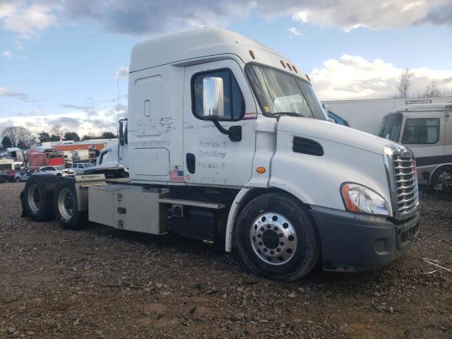 Изображение 2016 FREIGHTLINER CASCADIA 113  2016