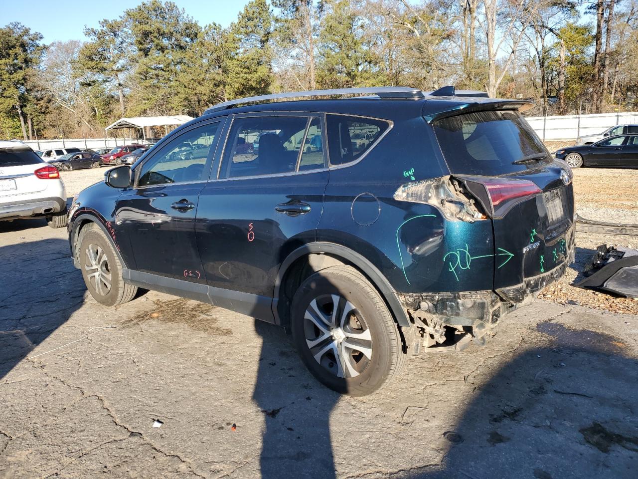 Image 2 of 2018 TOYOTA RAV4 LE 2018 with VIN JTMZFREV4JJ748227