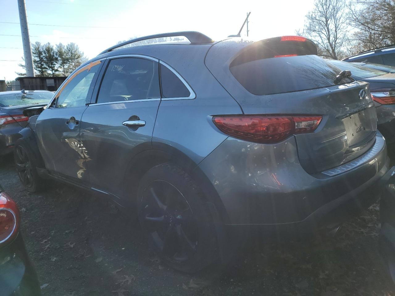 Image 2 of 2017 INFINITI QX70  2017 with VIN JN8CS1MW7HM416275