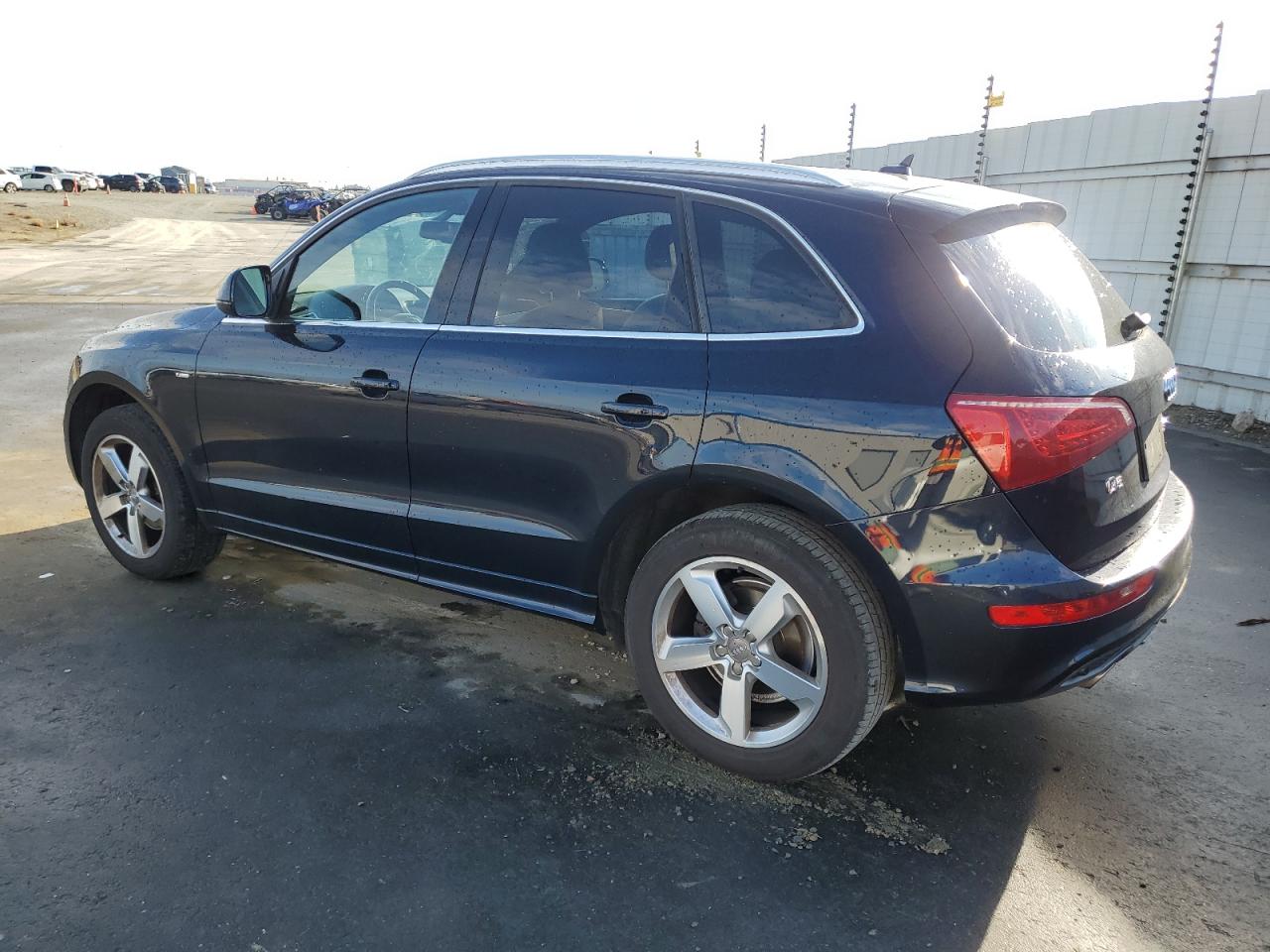 Image 2 of 2011 AUDI Q5 PRESTIGE 2011 with VIN WA1WKAFP3BA076642