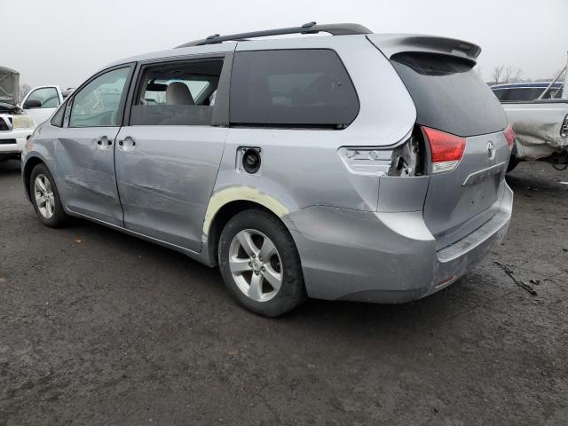 Obraz 2 z 2012 TOYOTA SIENNA LE 2012 z VIN 5TDKK3DC5CS218249