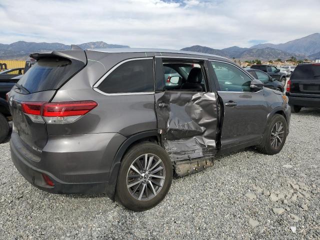 Изображение 3 2019 TOYOTA HIGHLANDER SE 2019 с VIN 5TDJZRFH1KS568379