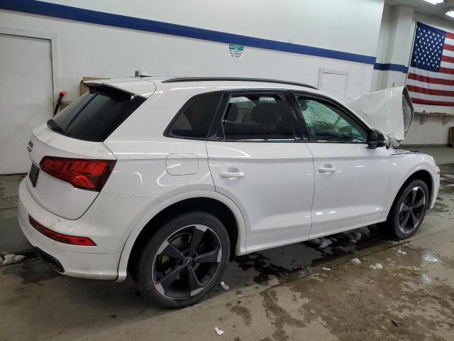 Изображение 3 2019 AUDI SQ5 PREMIUM PLUS 2019 с VIN WA1B4AFY3K2020857