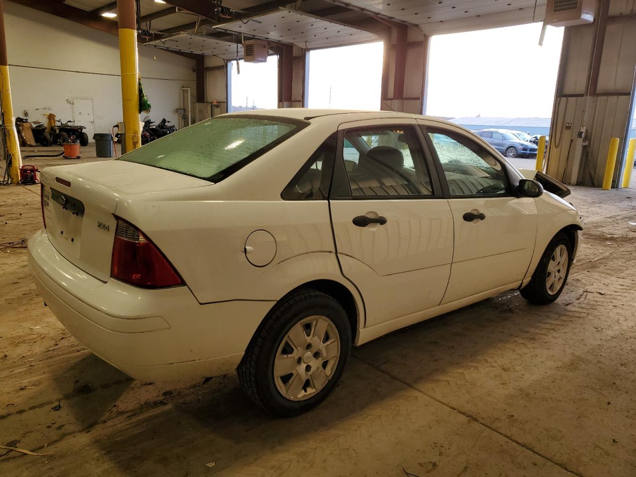 Obraz 3 z 2006 FORD FOCUS ZX4 2006 z VIN 1FAFP34N46W171715