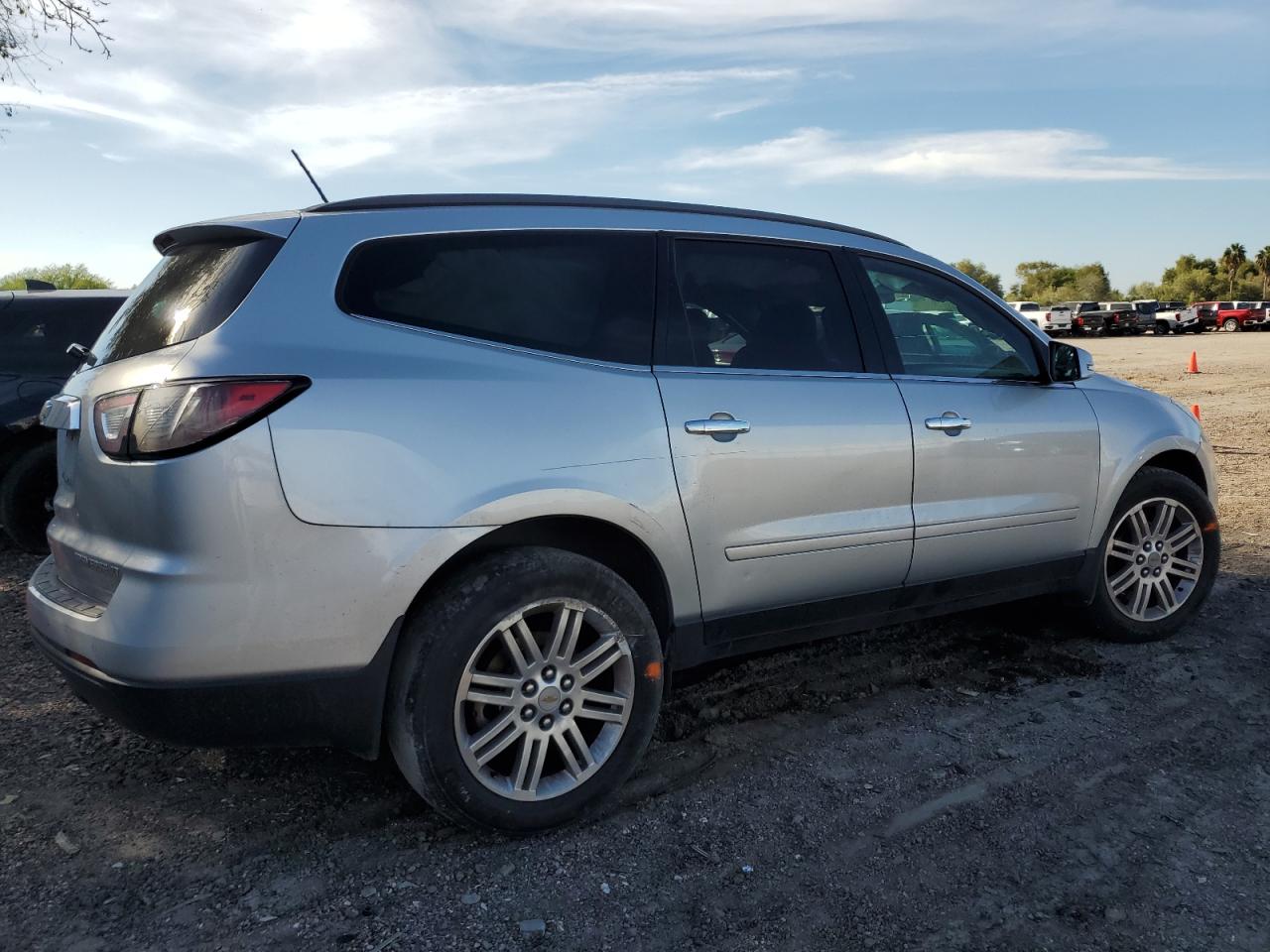 Изображение 3 2014 CHEVROLET TRAVERSE LT 2014 с VIN 1GNKRGKD6EJ135659