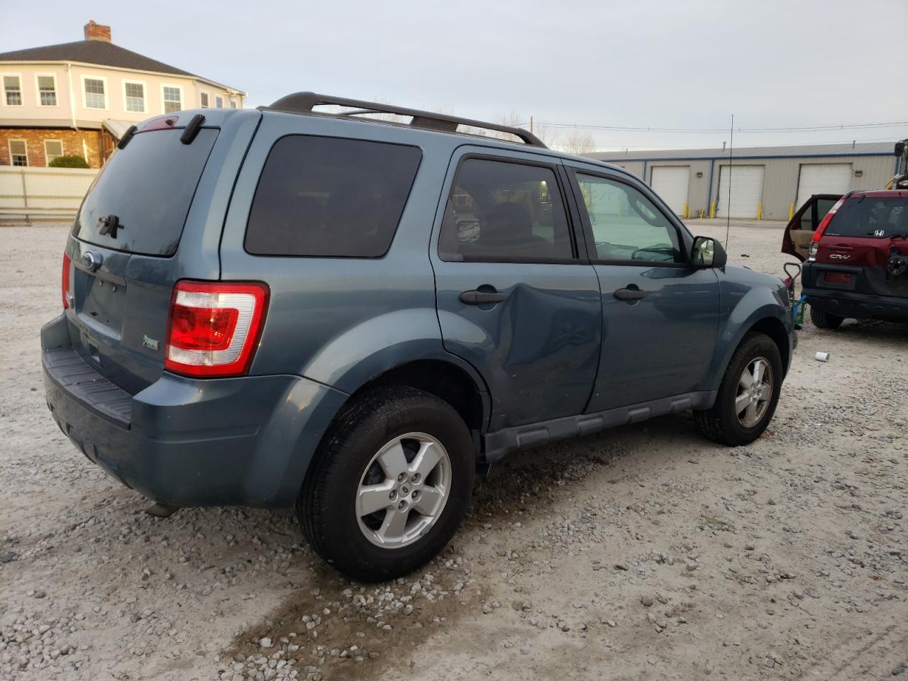 Image 3 of 2010 FORD ESCAPE XLT 2010 with VIN 1FMCU9DG3AKD41357