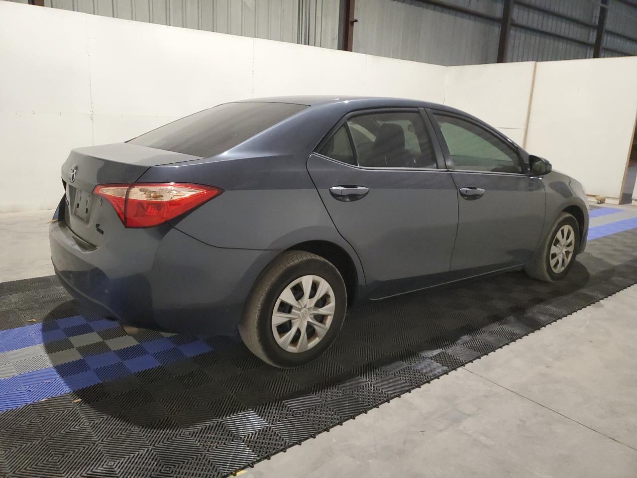 Image 3 of 2019 TOYOTA COROLLA L 2019 with VIN 2T1BURHE3KC181198