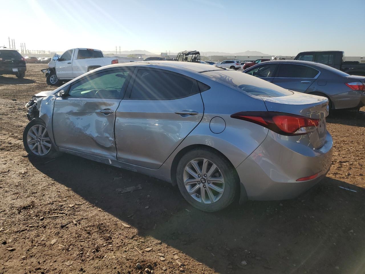 Obraz 2 z 2016 HYUNDAI ELANTRA SE 2016 z VIN 5NPDH4AE8GH661400
