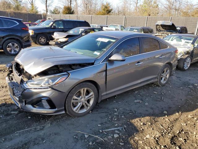 Image 1 of 2019 HYUNDAI SONATA LIMITED 2019 with VIN 5NPE34AF4KH781702