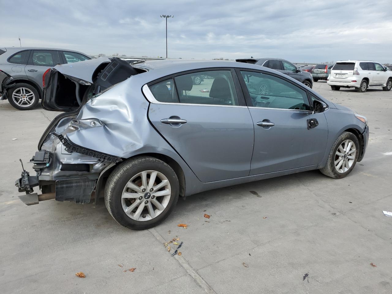 Изображение 3 2017 KIA FORTE LX 2017 с VIN 3KPFL4A77HE020463