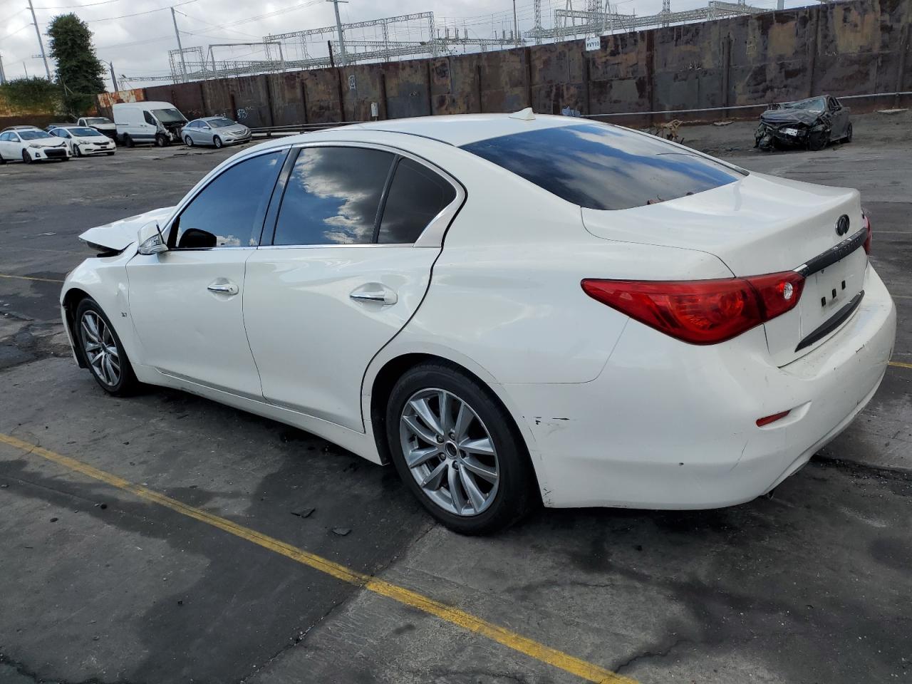 Obraz 2 z 2015 INFINITI Q50 BASE 2015 z VIN JN1BV7AP1FM345802