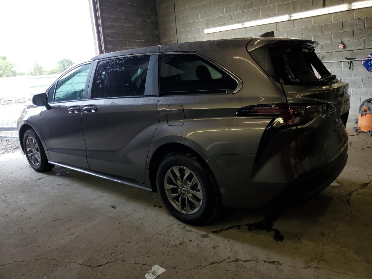 Image 2 of 2023 TOYOTA SIENNA LE 2023 with VIN 5TDKRKEC8PS166271