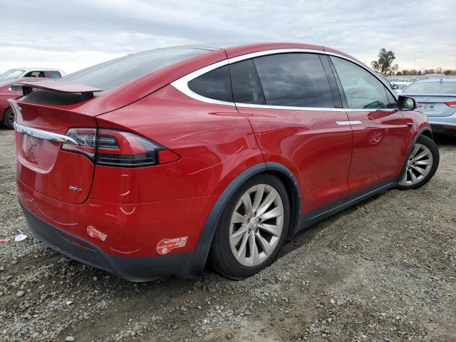 Obraz 3 z 2016 TESLA MODEL X  2016 z VIN 5YJXCDE21GF026156