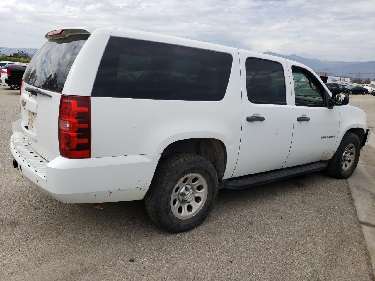 Изображение 3 2010 CHEVROLET SUBURBAN K1500 LS 2010 с VIN 1GNUKHE39AR284939