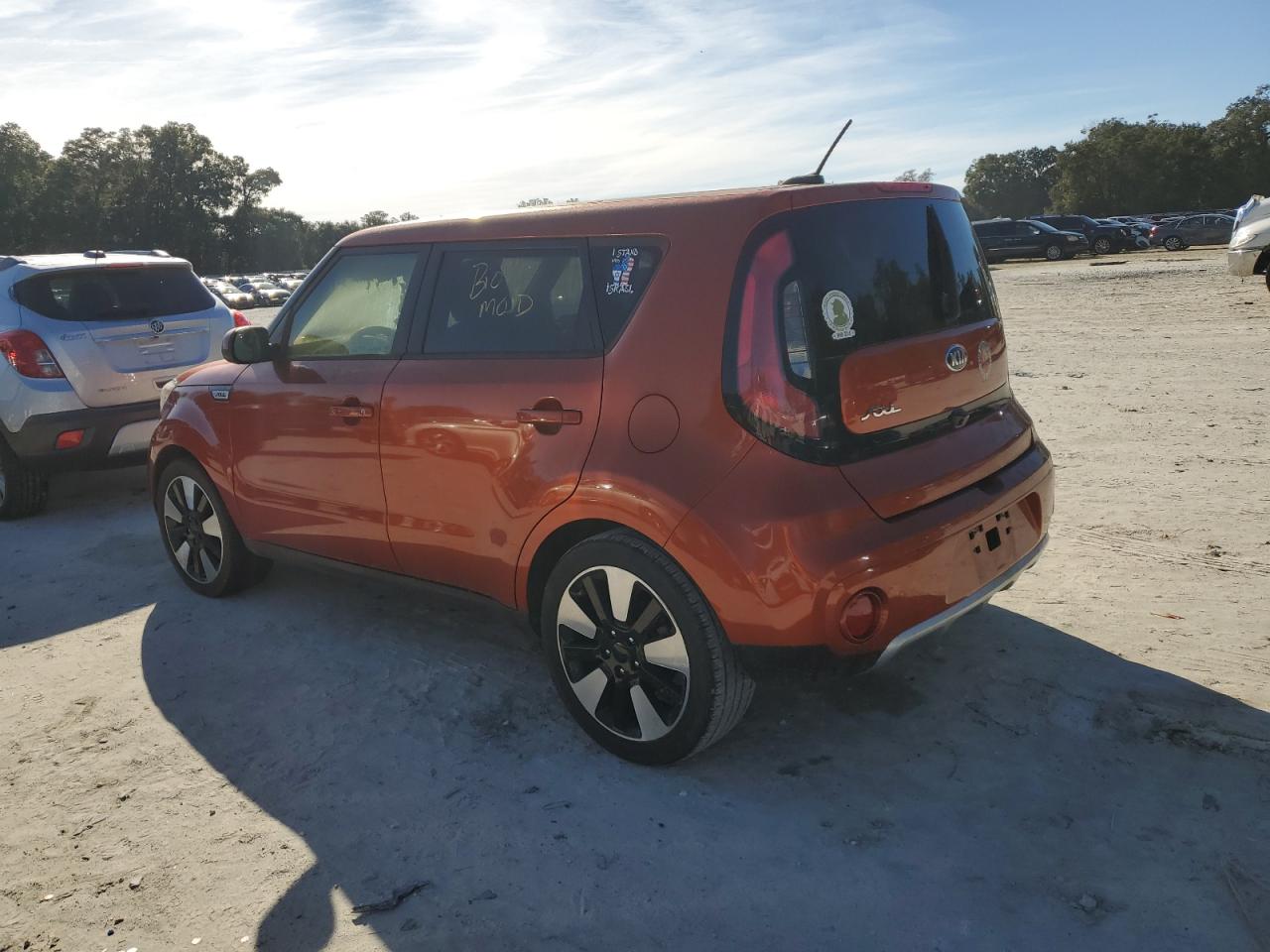 Изображение 2 2018 KIA SOUL + 2018 с VIN KNDJP3A5XJ7586419