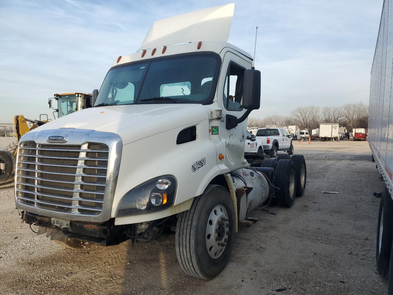 Изображение 2 2016 FREIGHTLINER CASCADIA 113  2016 с VIN 3AKJGBDV2GDHG2496