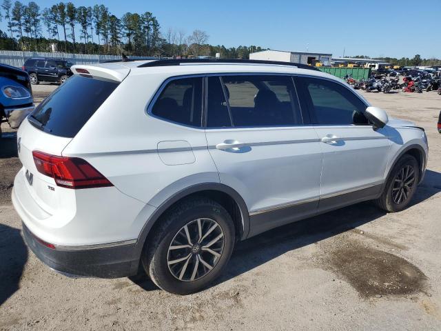 Image 3 of 2018 VOLKSWAGEN TIGUAN SE 2018 with VIN 3VV3B7AX4JM020649