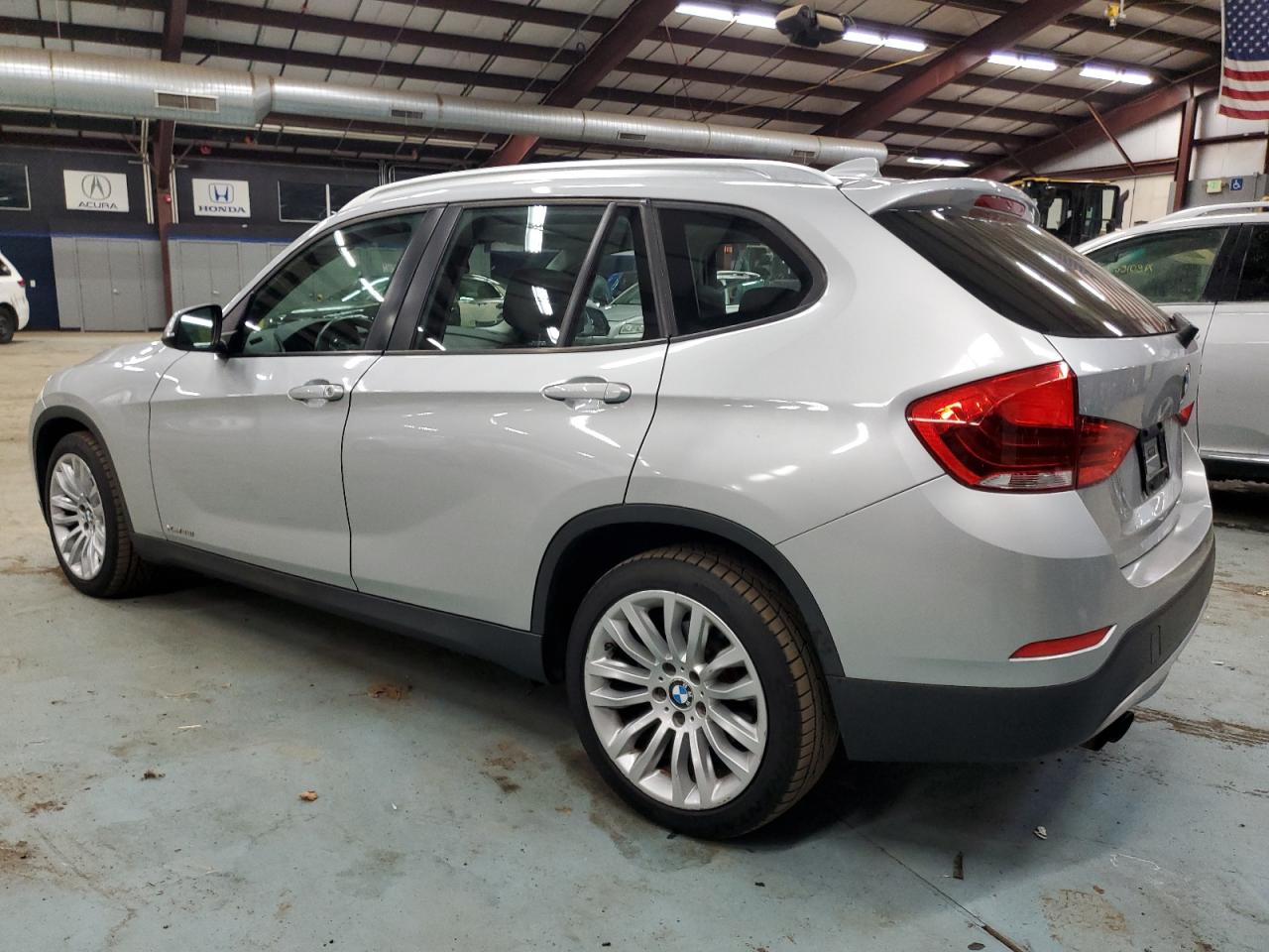 Изображение 2 2014 BMW X1 XDRIVE28I 2014 с VIN WBAVL1C56EVY24053