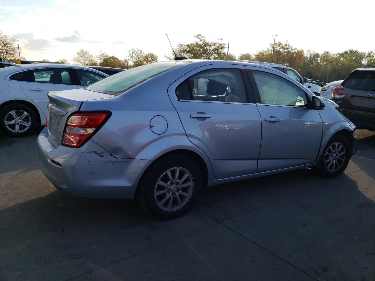 Image 3 of 2018 CHEVROLET SONIC LT 2018 with VIN 1G1JD5SG5J4104941