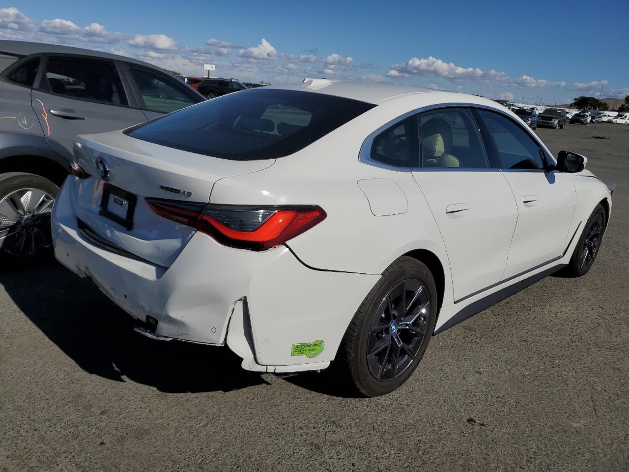 Obraz 3 z 2023 BMW I4 EDRIVE40  2023 z VIN WBY73AW0XPFP10824