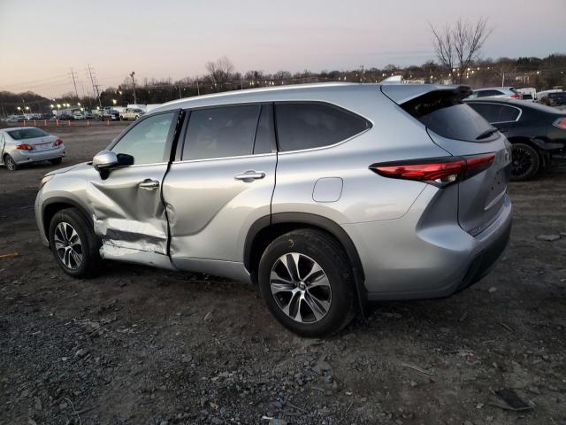 Изображение 2 2022 TOYOTA HIGHLANDER XLE 2022 с VIN 5TDGZRBH7NS202589