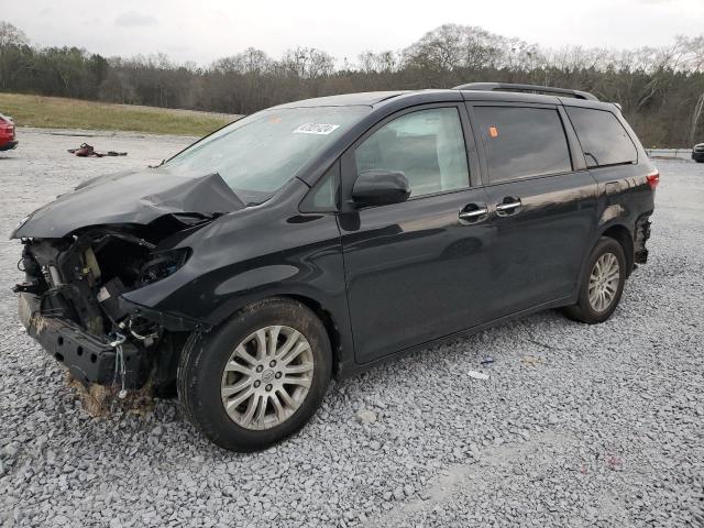 2017 TOYOTA SIENNA XLE 2017 image