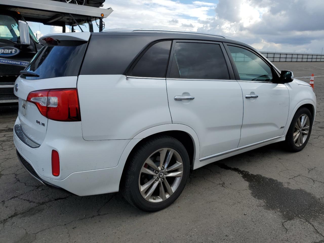 Image 3 of 2015 KIA SORENTO SX 2015 with VIN 5XYKWDA76FG610403