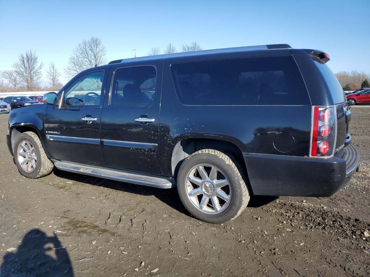Image 2 of 2008 GMC YUKON XL DENALI 2008 with VIN 1GKFK66818J107265